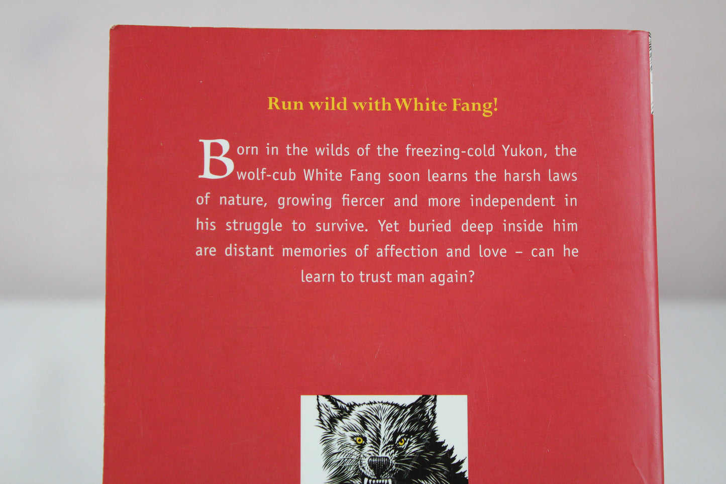 White Fang (Puffin Classics) by Jack London