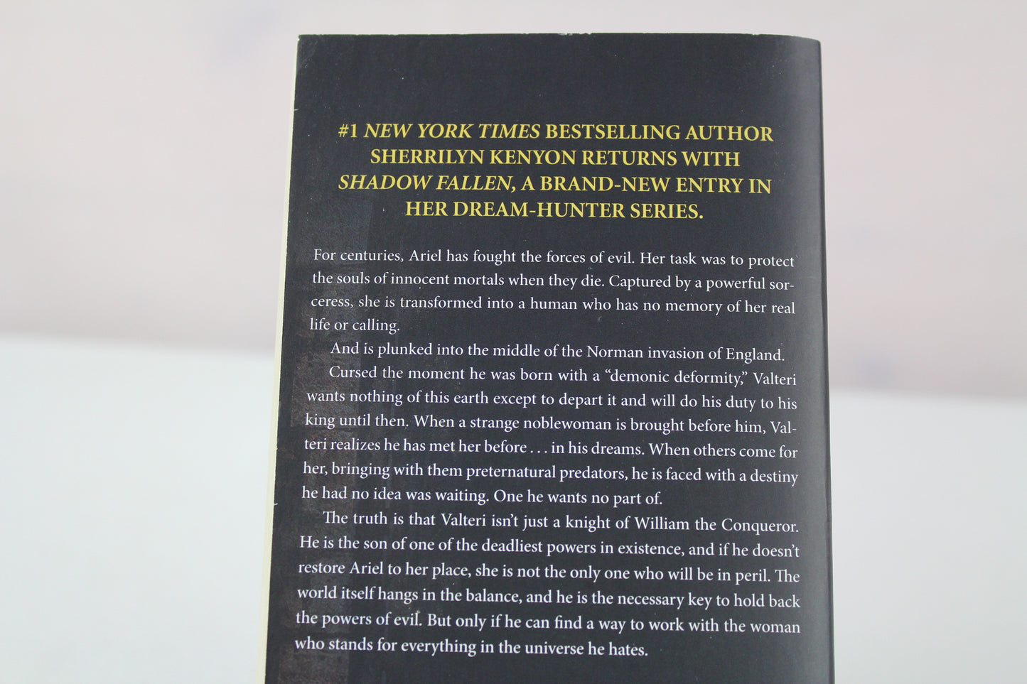 Shadow Fallen: A Dream-Hunter by Sherrilyn Kenyon