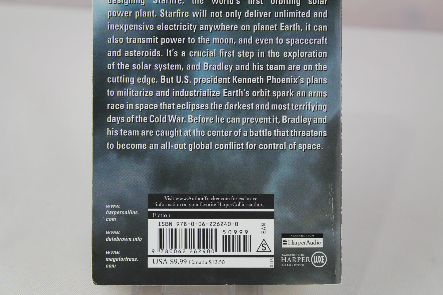 Starfire: A Gripping Technothriller of Space Warfare and Orbital Domination (Brad McLanahan, 2) by Dale Brown