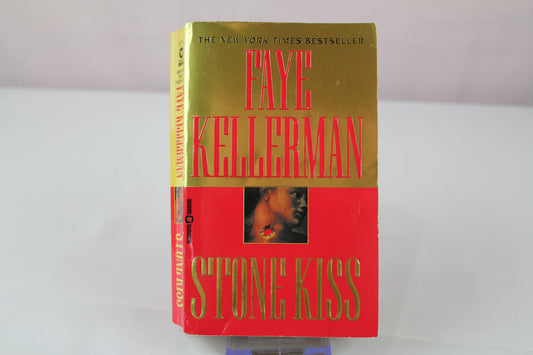 Stone Kiss (Peter Decker/Rina Lazarus) by Faye Kellerman