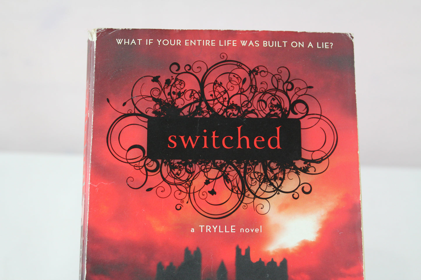 Switched (A Trylle Novel, 1) by Amanda Hocking