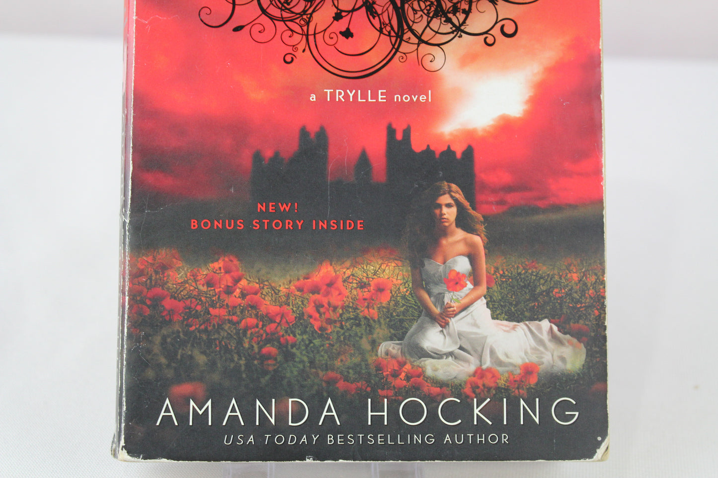 Switched (A Trylle Novel, 1) by Amanda Hocking