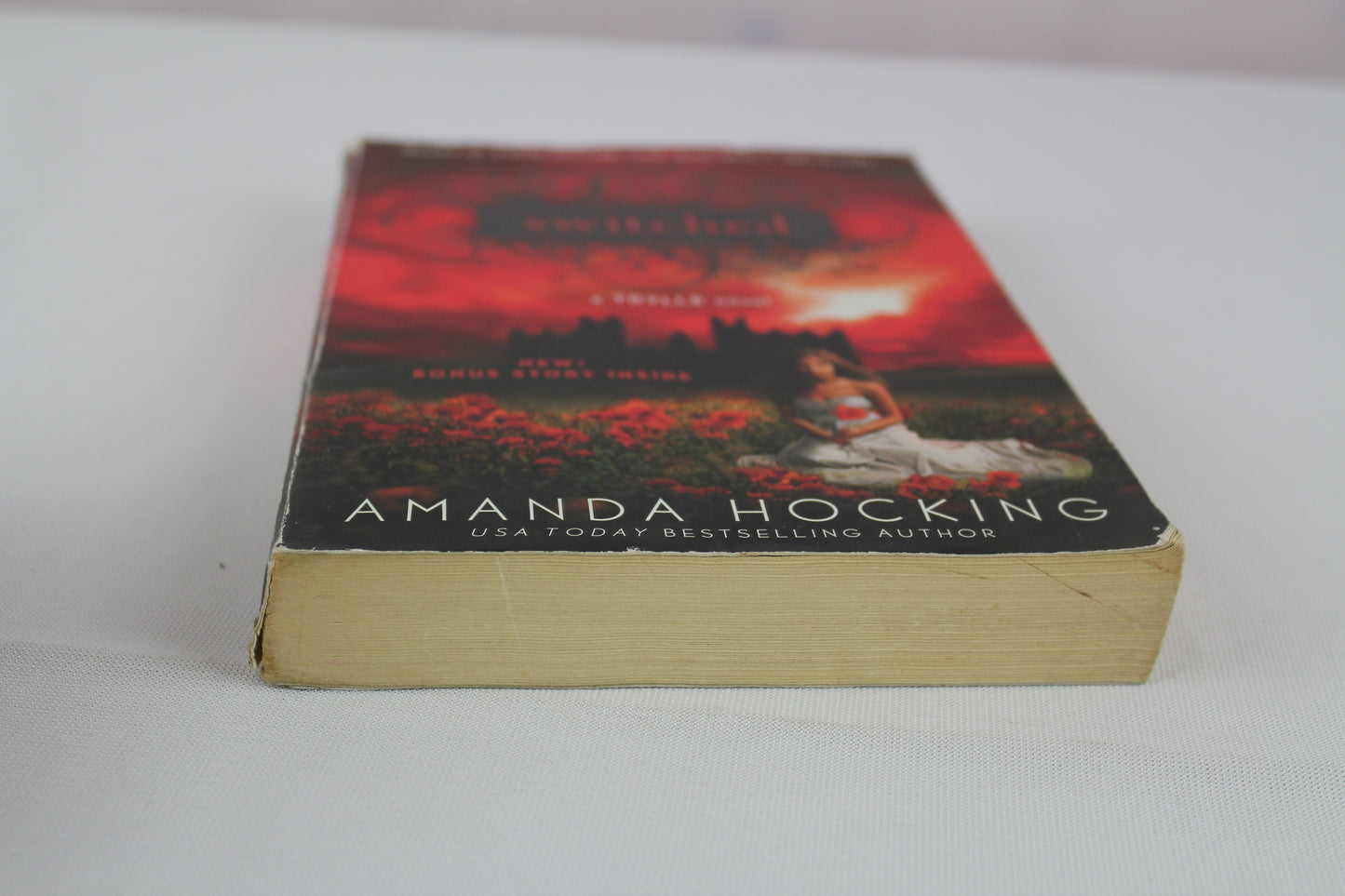 Switched (A Trylle Novel, 1) by Amanda Hocking