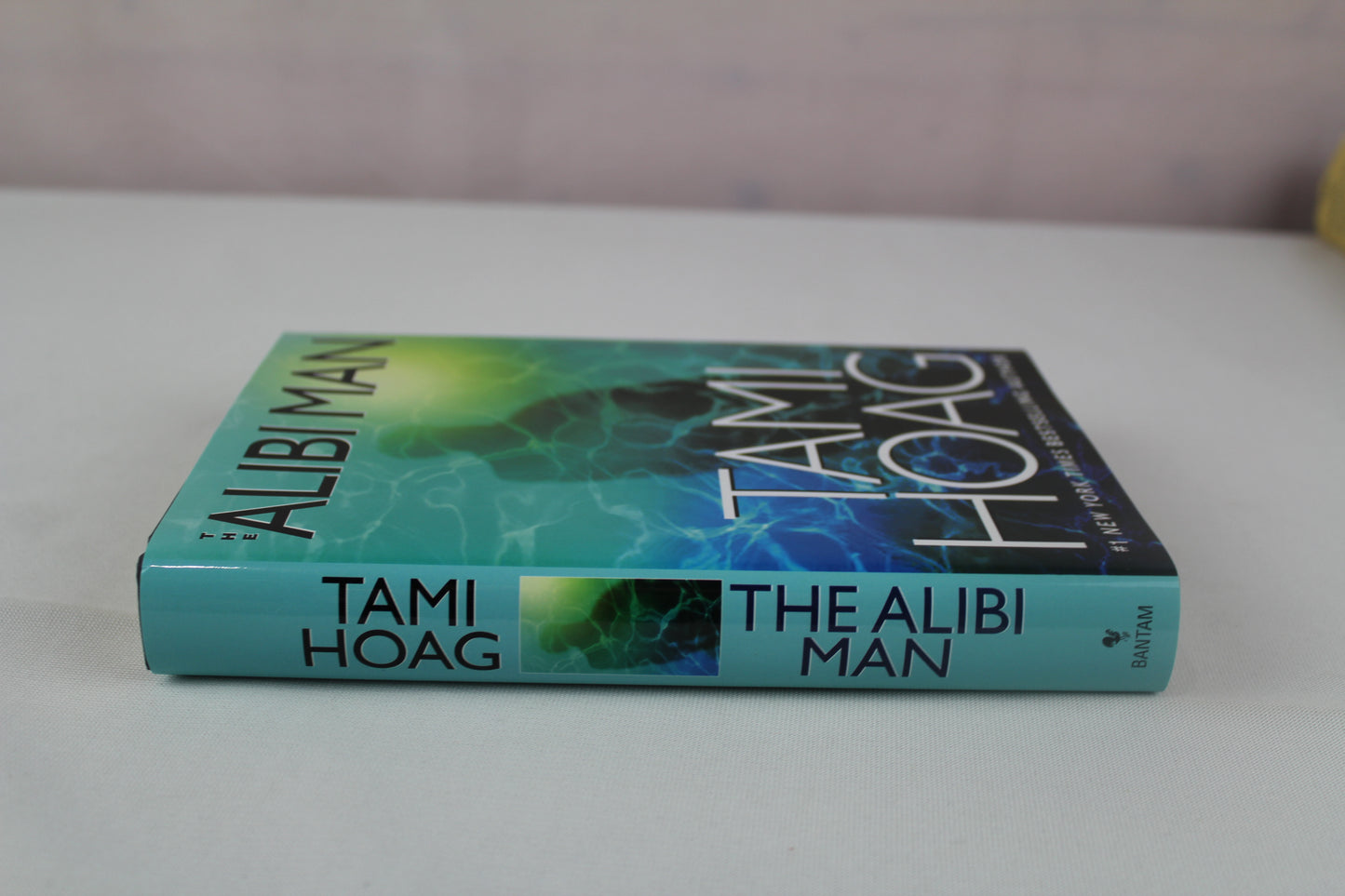 The Alibi Man by Tami Hoag