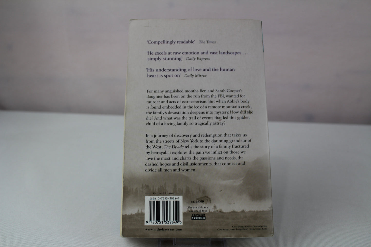 The Divide [Paperback] by Nicholas Evans