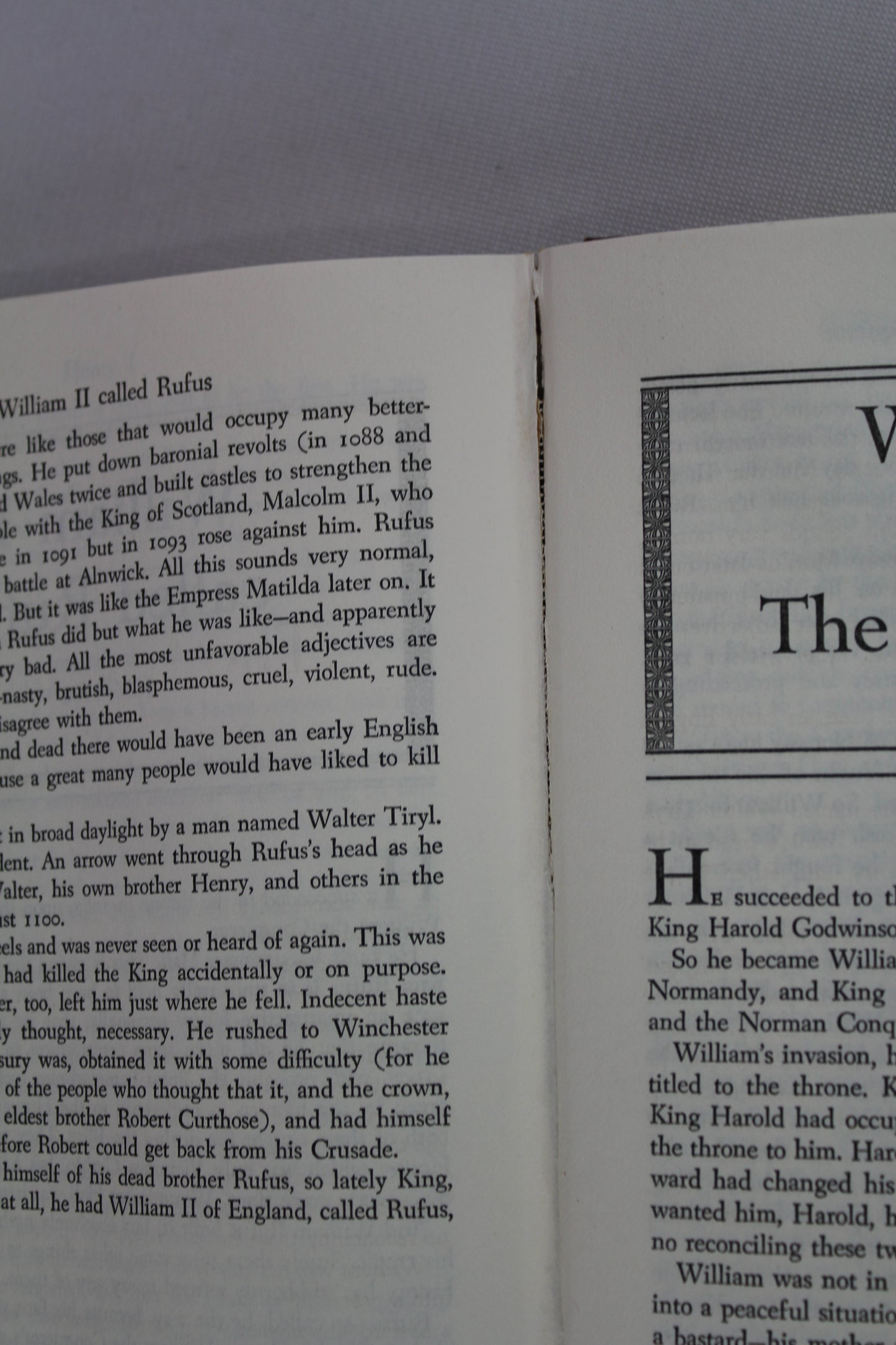 The Kings and Queens of England: A Tourist Guide by Jane Murray