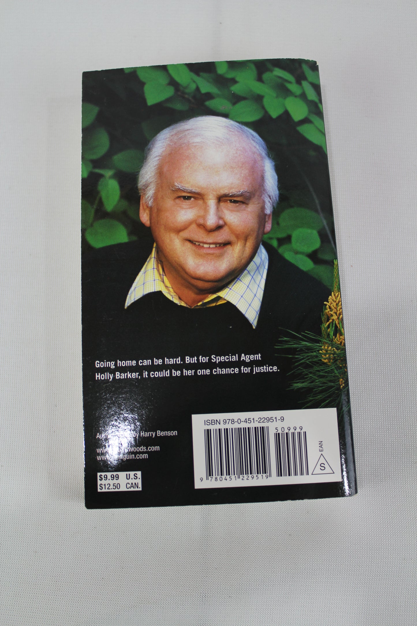 Hothouse Orchid (Holly Barker) by Stuart Woods