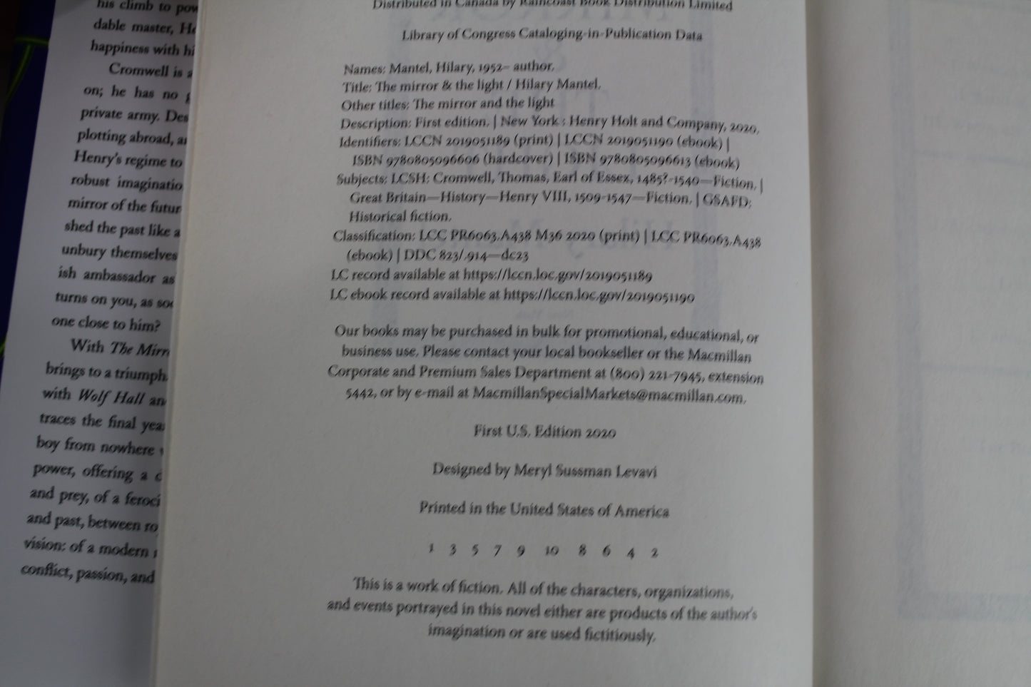 The Mirror and the Light (International Edition) by Hilary Mantel