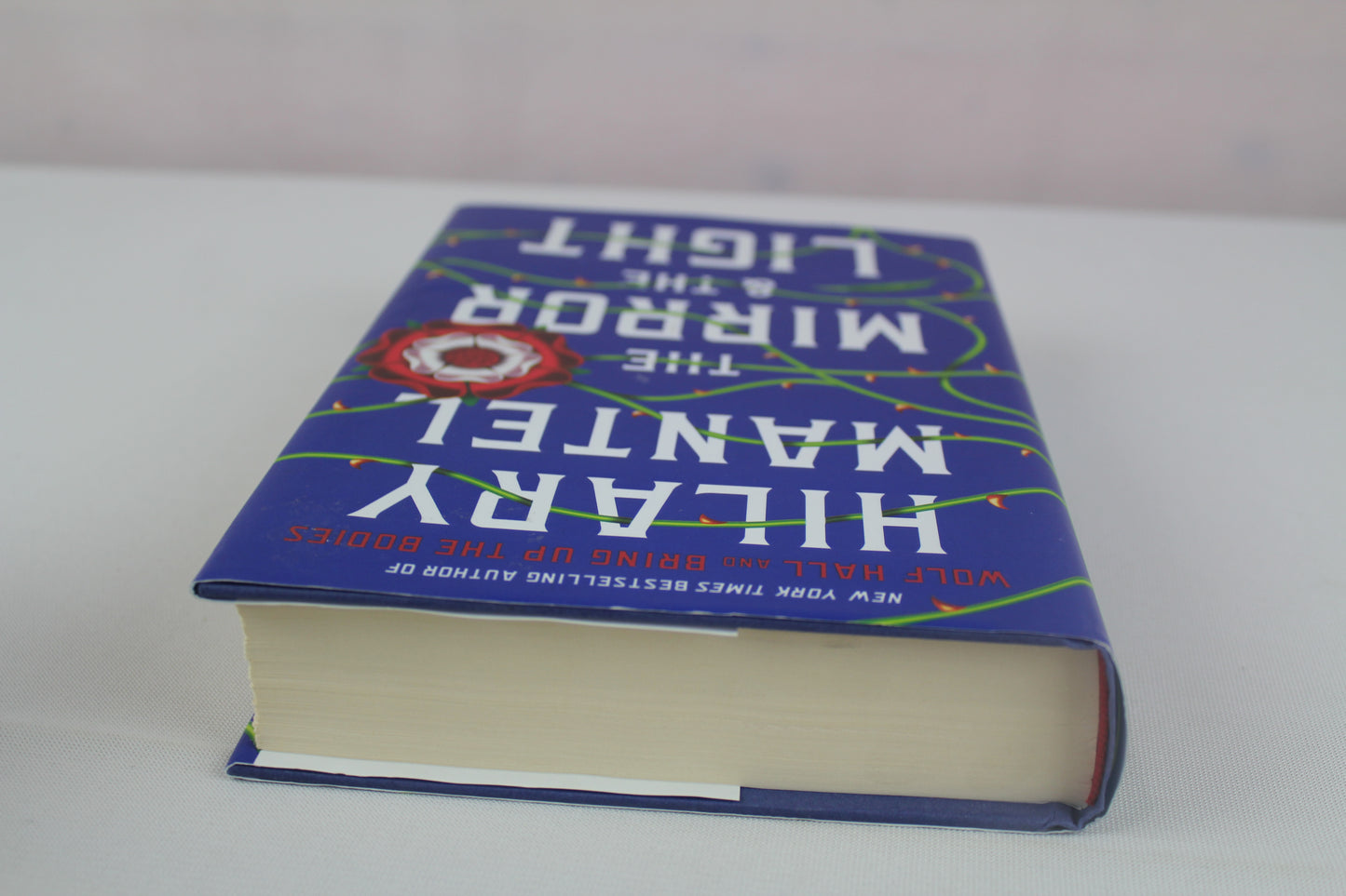 The Mirror and the Light (International Edition) by Hilary Mantel