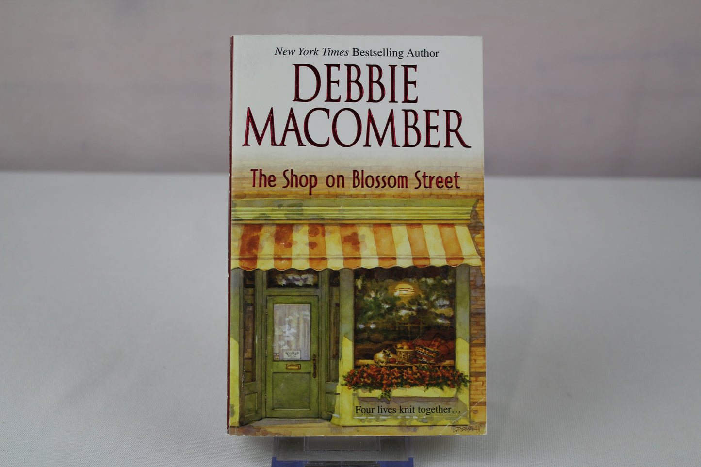 The Shop on Blossom Street (Blossom Street, No. 1) by Debbie Macomber