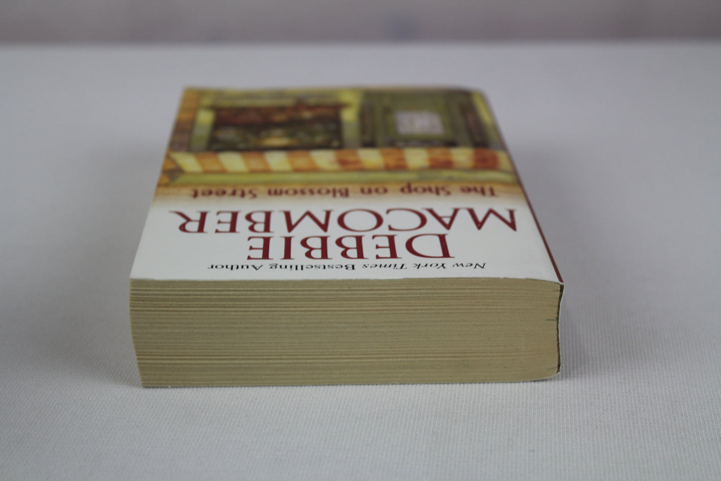 The Shop on Blossom Street (Blossom Street, No. 1) by Debbie Macomber
