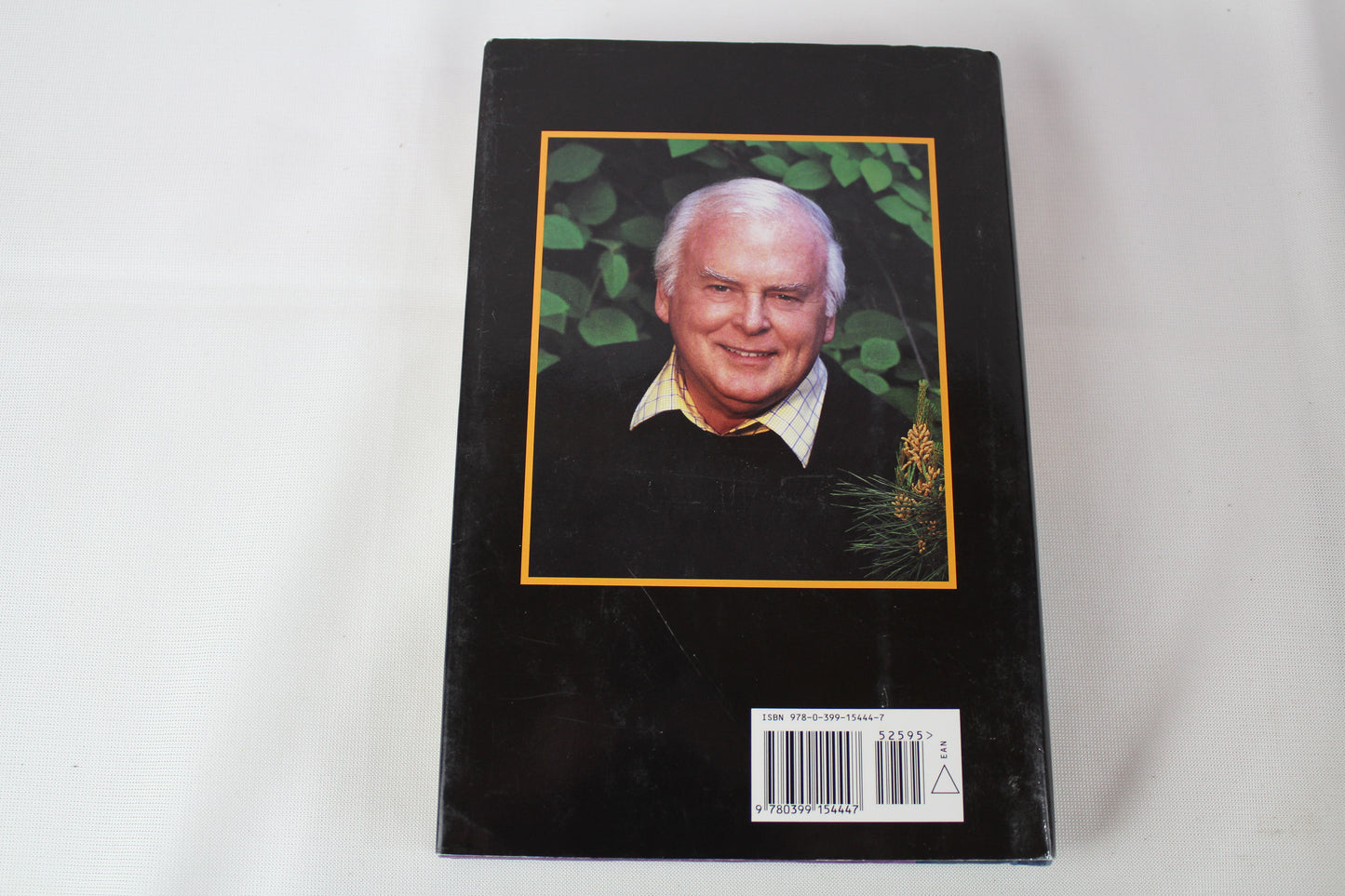 Shoot Him If He Runs (Stone Barrington Novels) by Stuart Woods