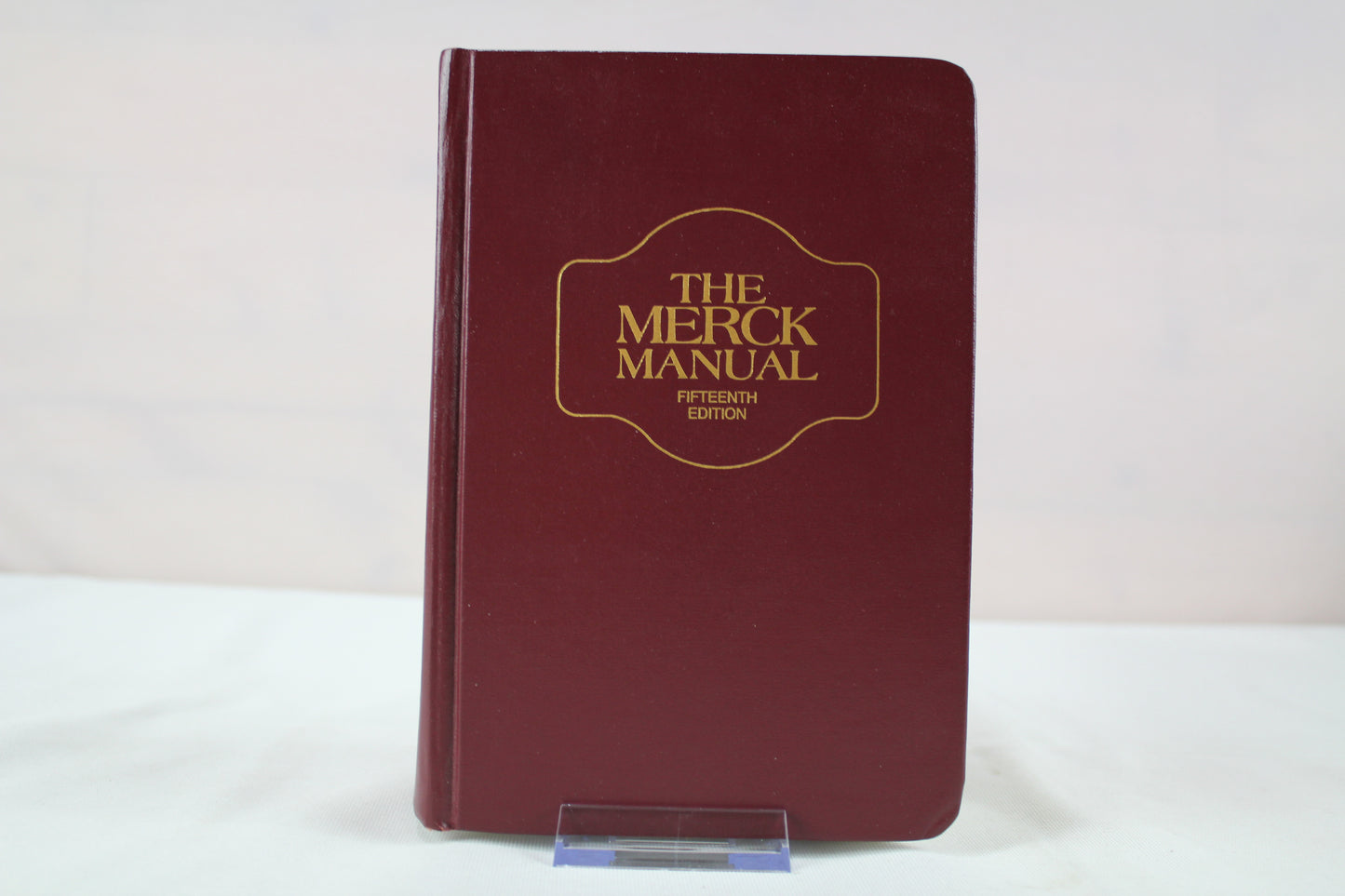 Merck Manual Diagnosis & Therapy (Merck Manual of Diagnosis & Therapy) by Editors Berkow, Robert, M.D. ; Andrew J. Fletcher