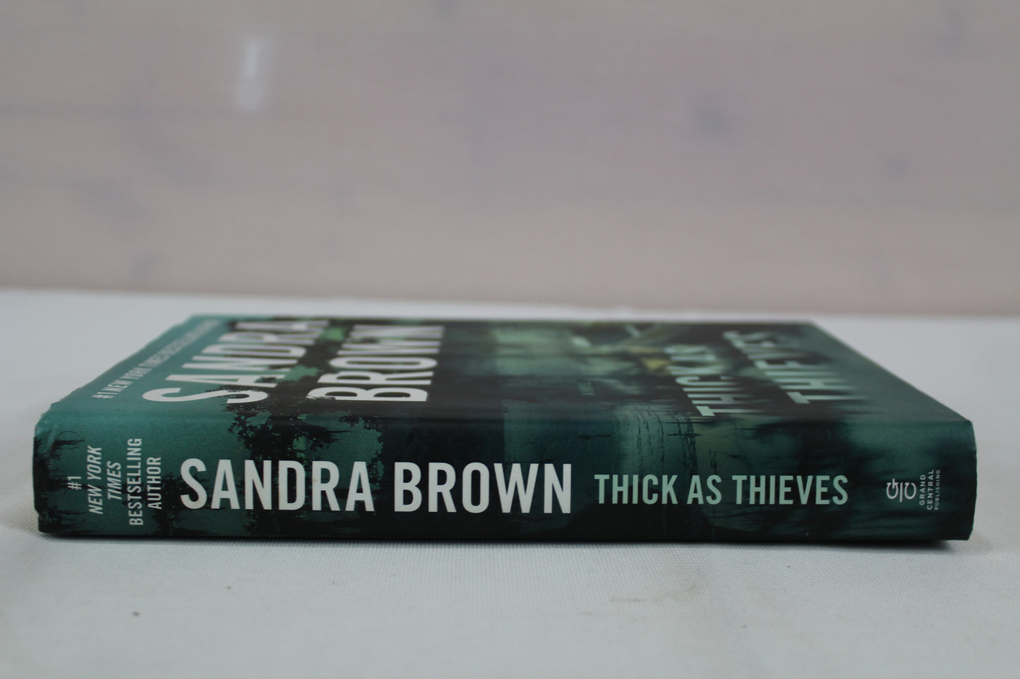 Thick as Thieves by Sandra Brown