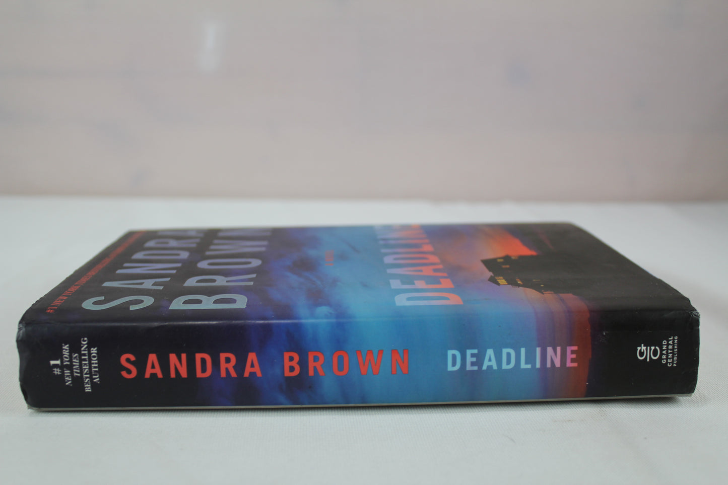 Deadline by Sandra Brown