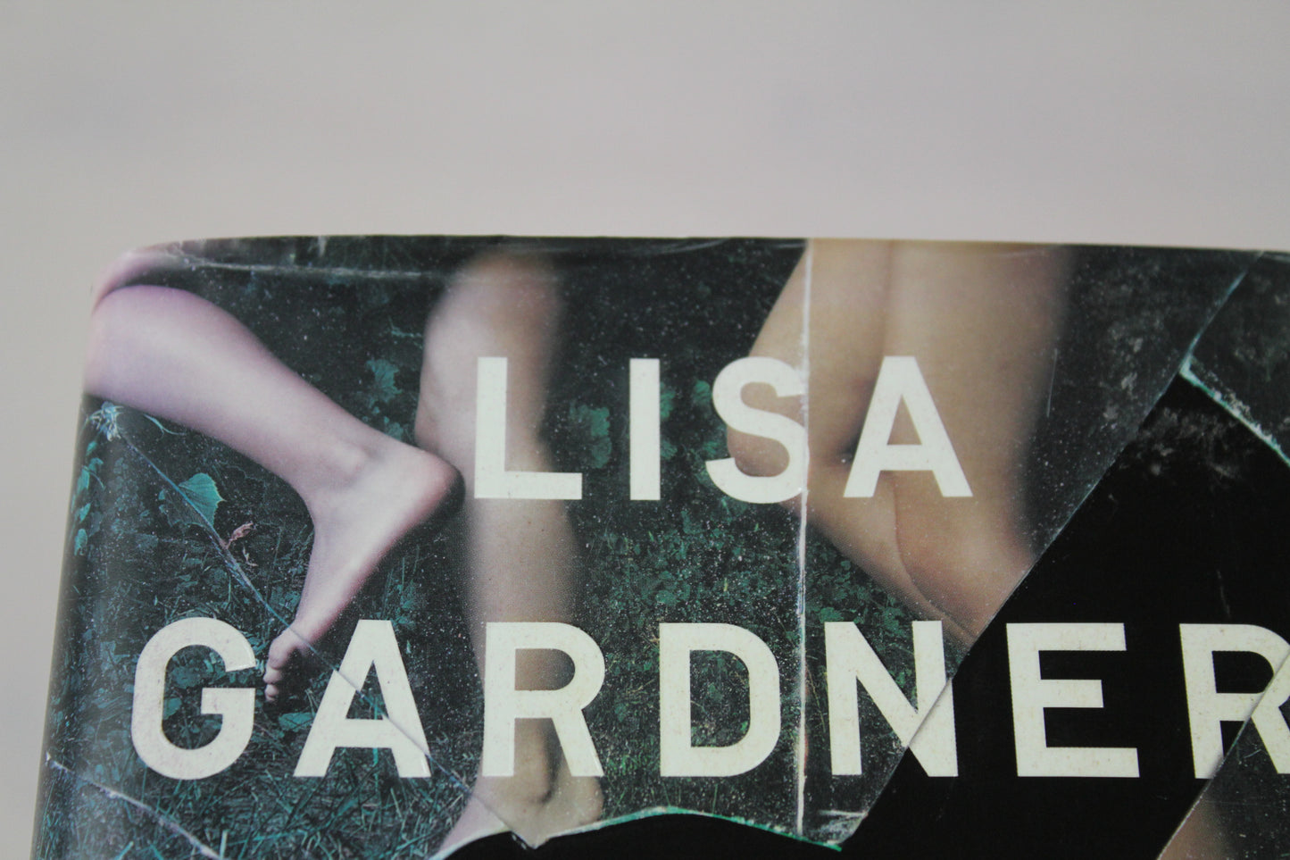 Right Behind You (FBI Profiler) by Lisa Gardner