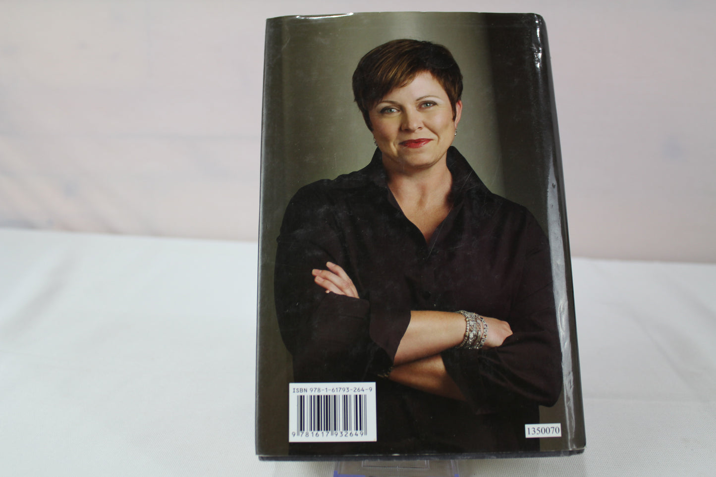 Down the Darkest Road by Tami Hoag [Large Print]