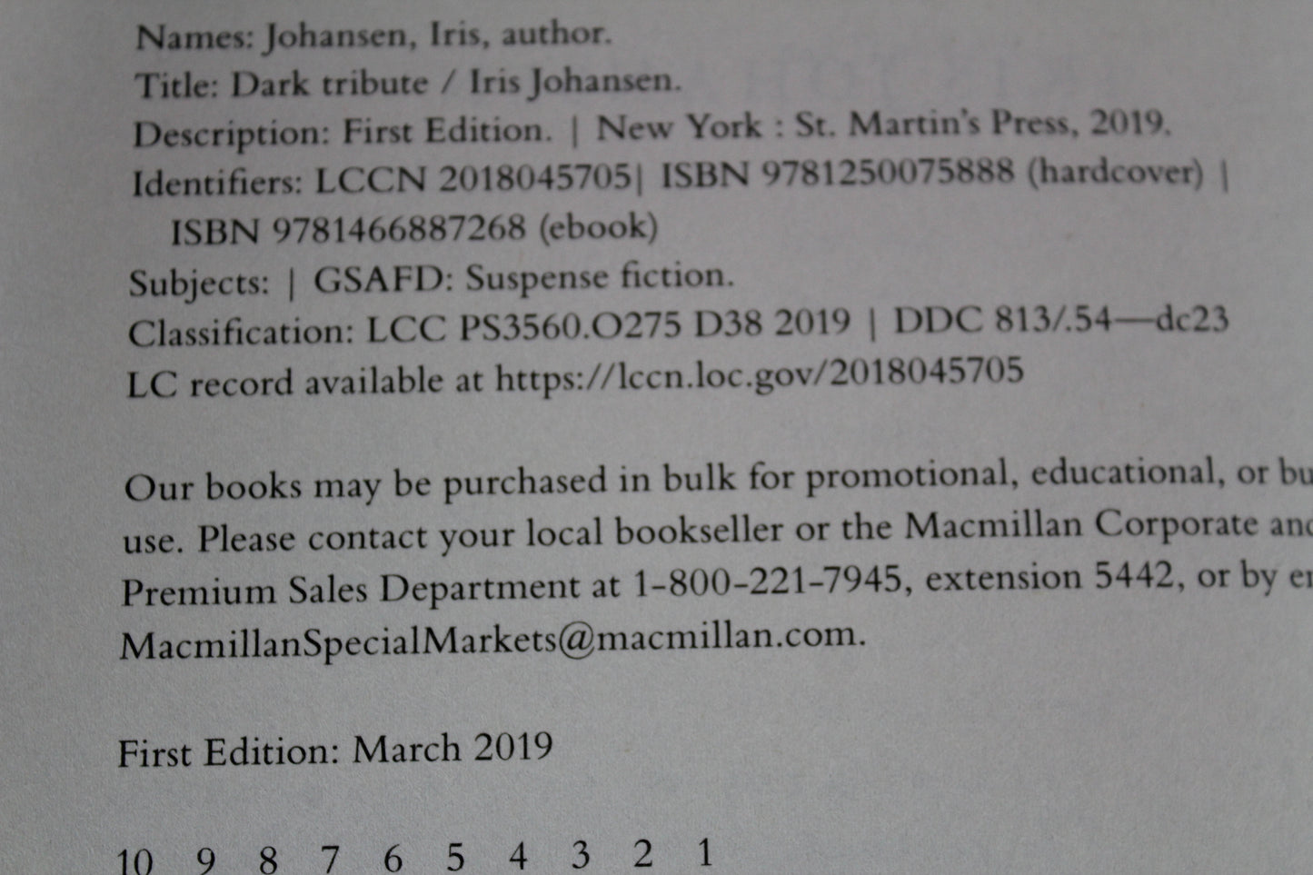 Dark Tribute: An Eve Duncan Novel by Iris Johansen
