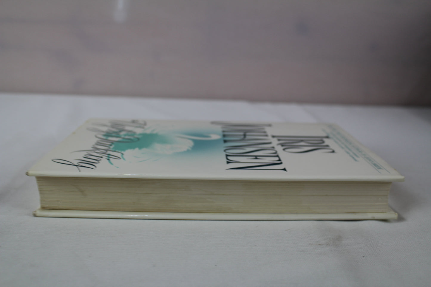 The Ugly Duckling: A Novel by Iris Johansen