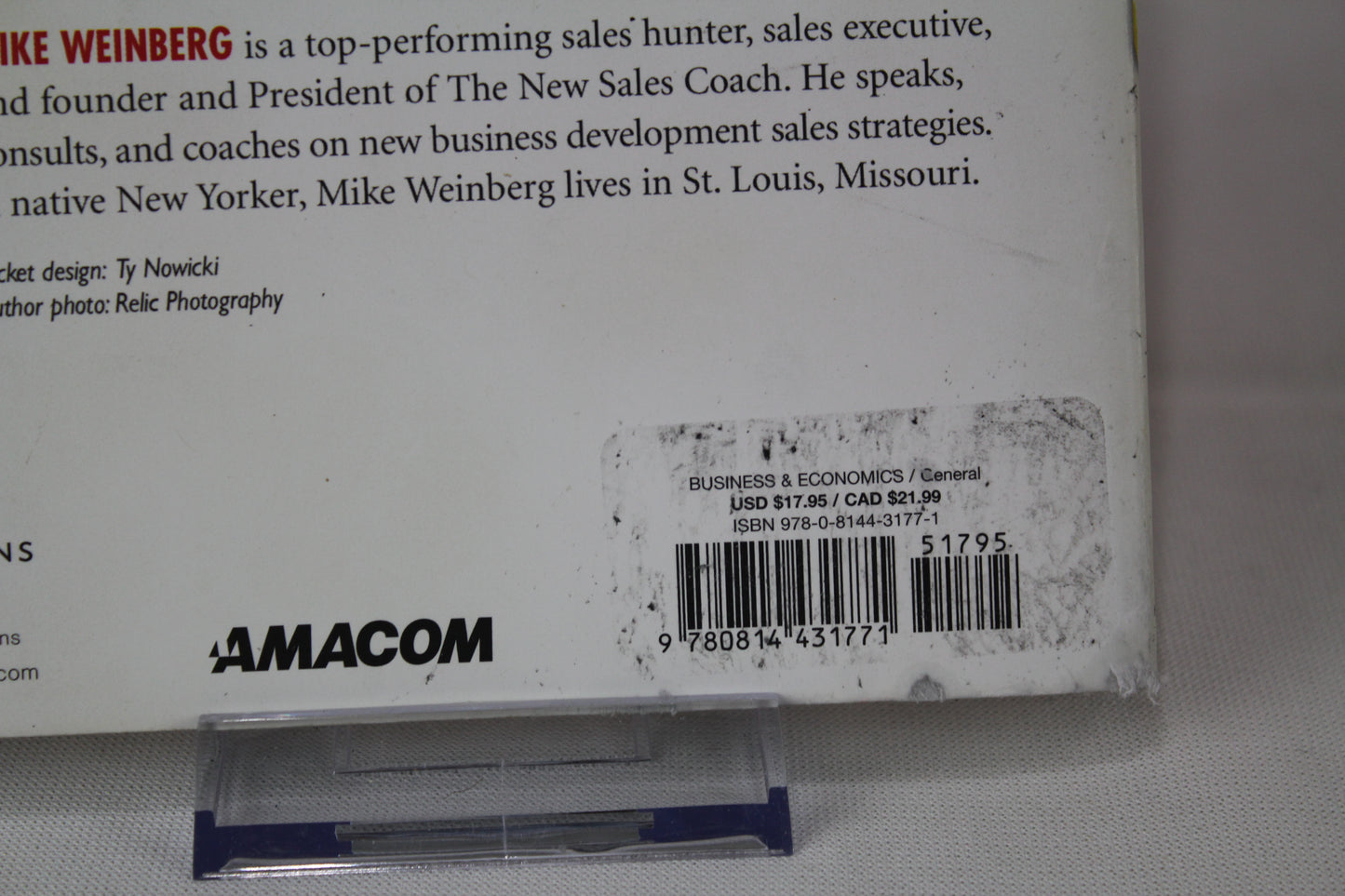 New Sales. Simplified.: The Essential Handbook for Prospecting and New Business Development by Mike Weinberg