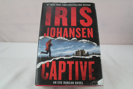 Captive (Eve Duncan) by Iris Johansen