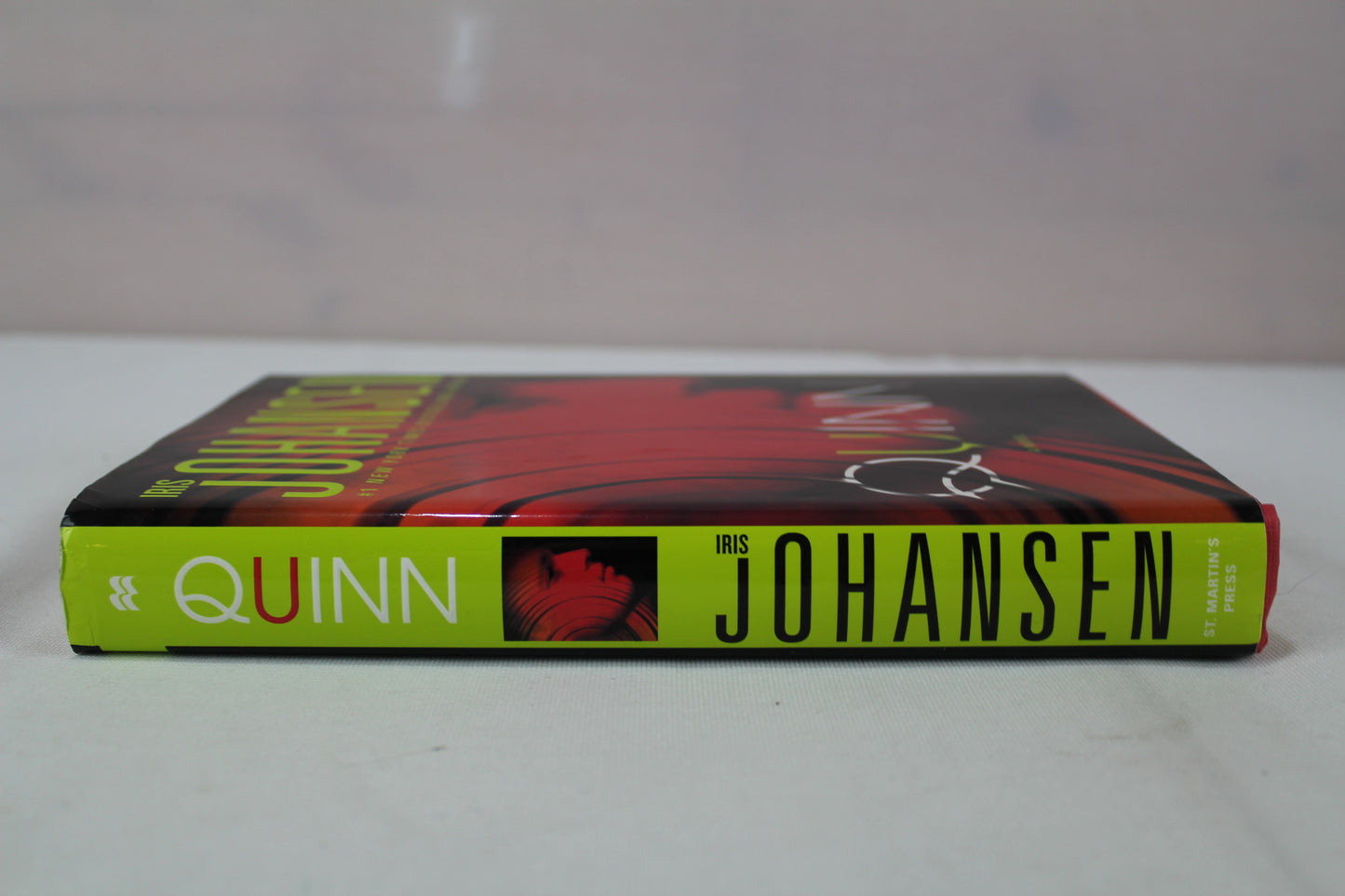 Quinn (Eve Duncan) by Iris Johansen