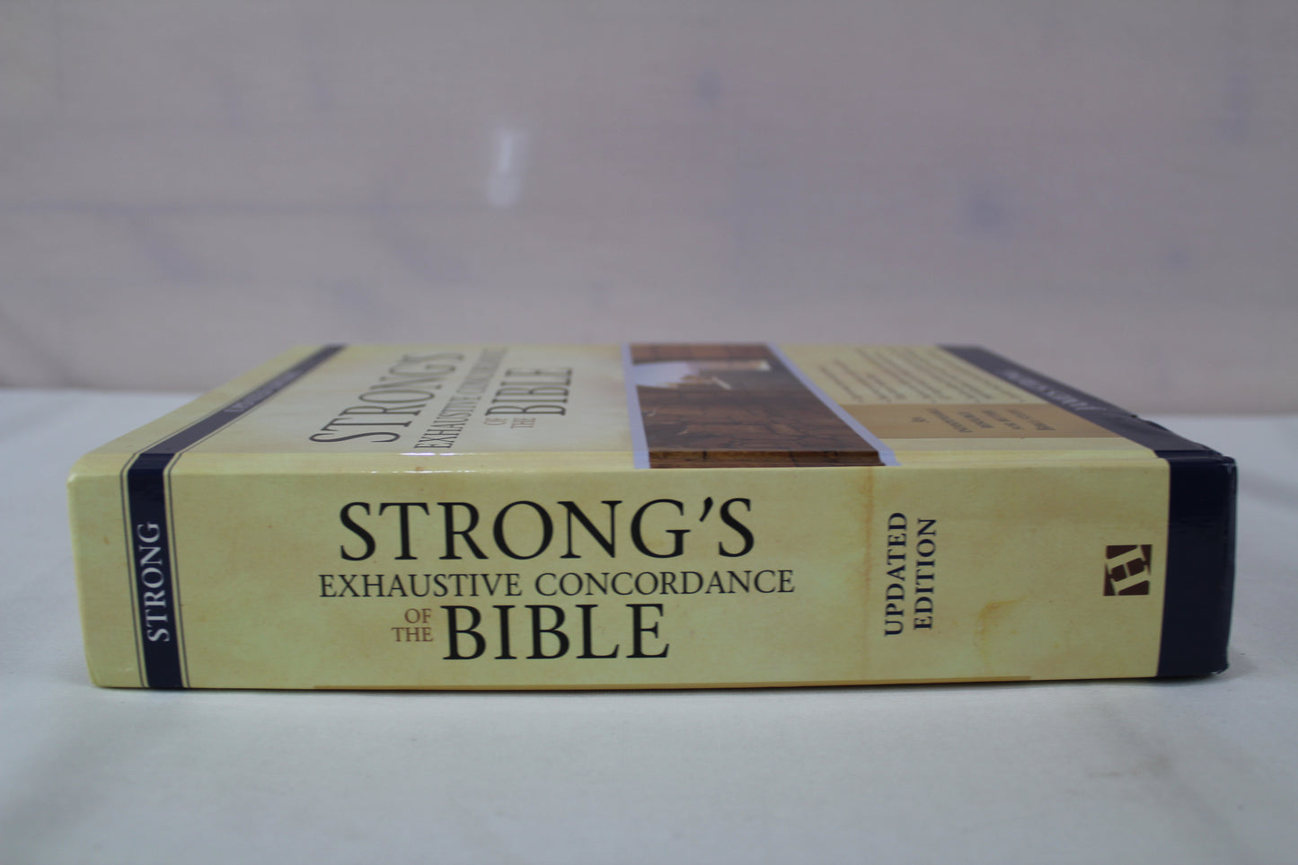 The New Strong's Exhaustive Concordance of the Bible: Every Word of the Bible Indexed, Large Print Edition by James Strong