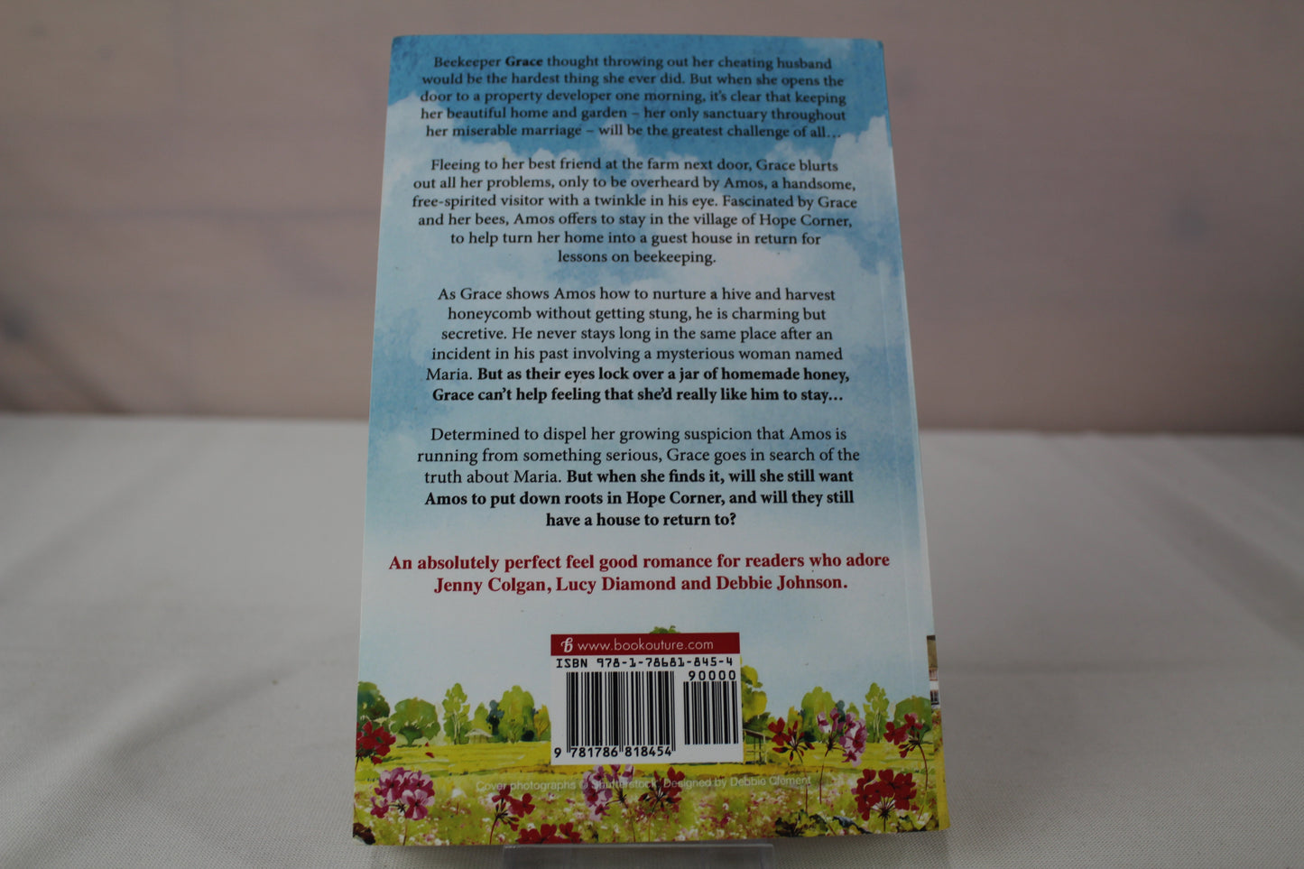 The Beekeeper's Cottage: An absolutely unputdownable feel good summer read by Emma Davies