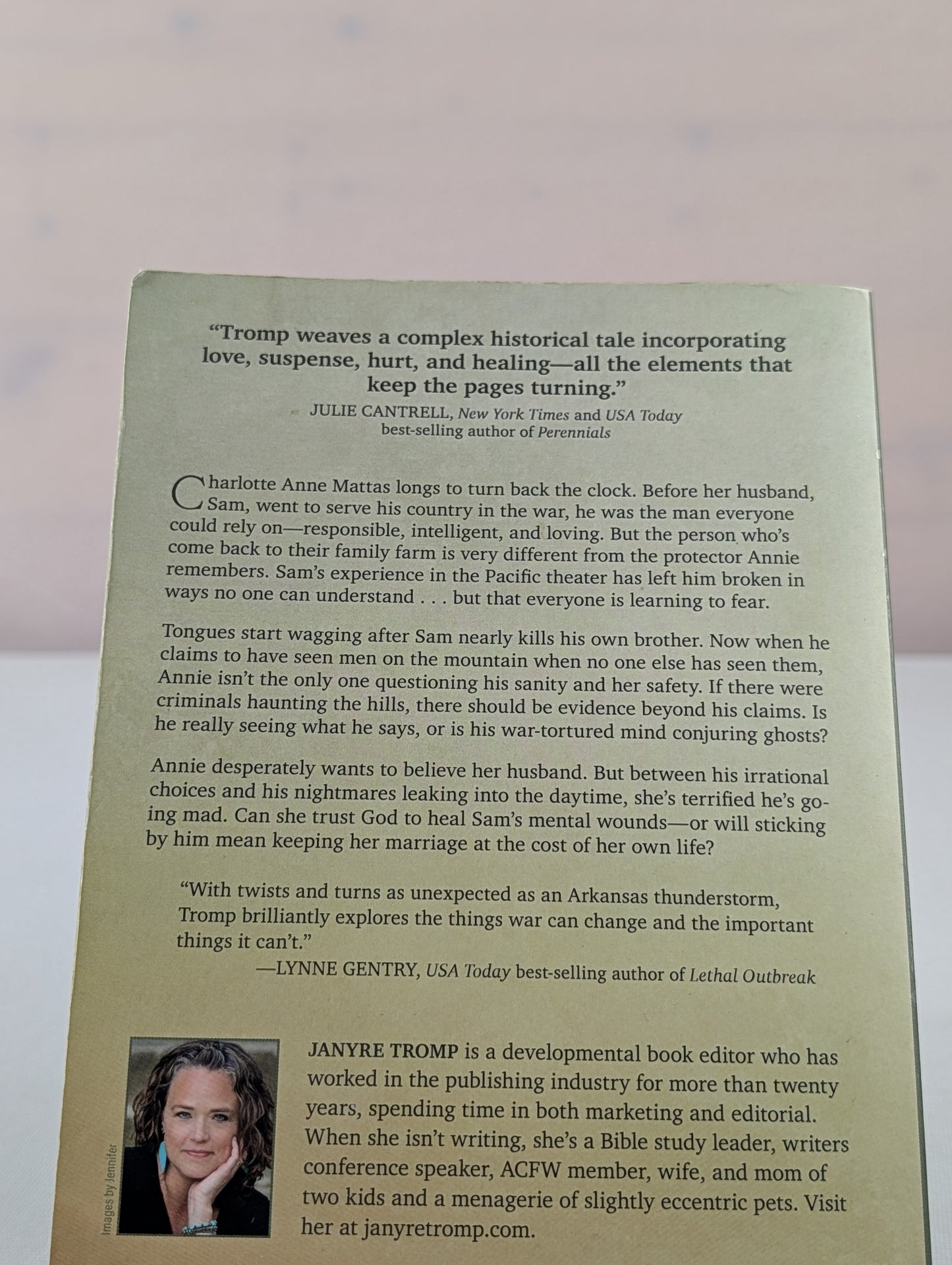 Shadows in the Mind's Eye: A Novel by Janyre Tromp