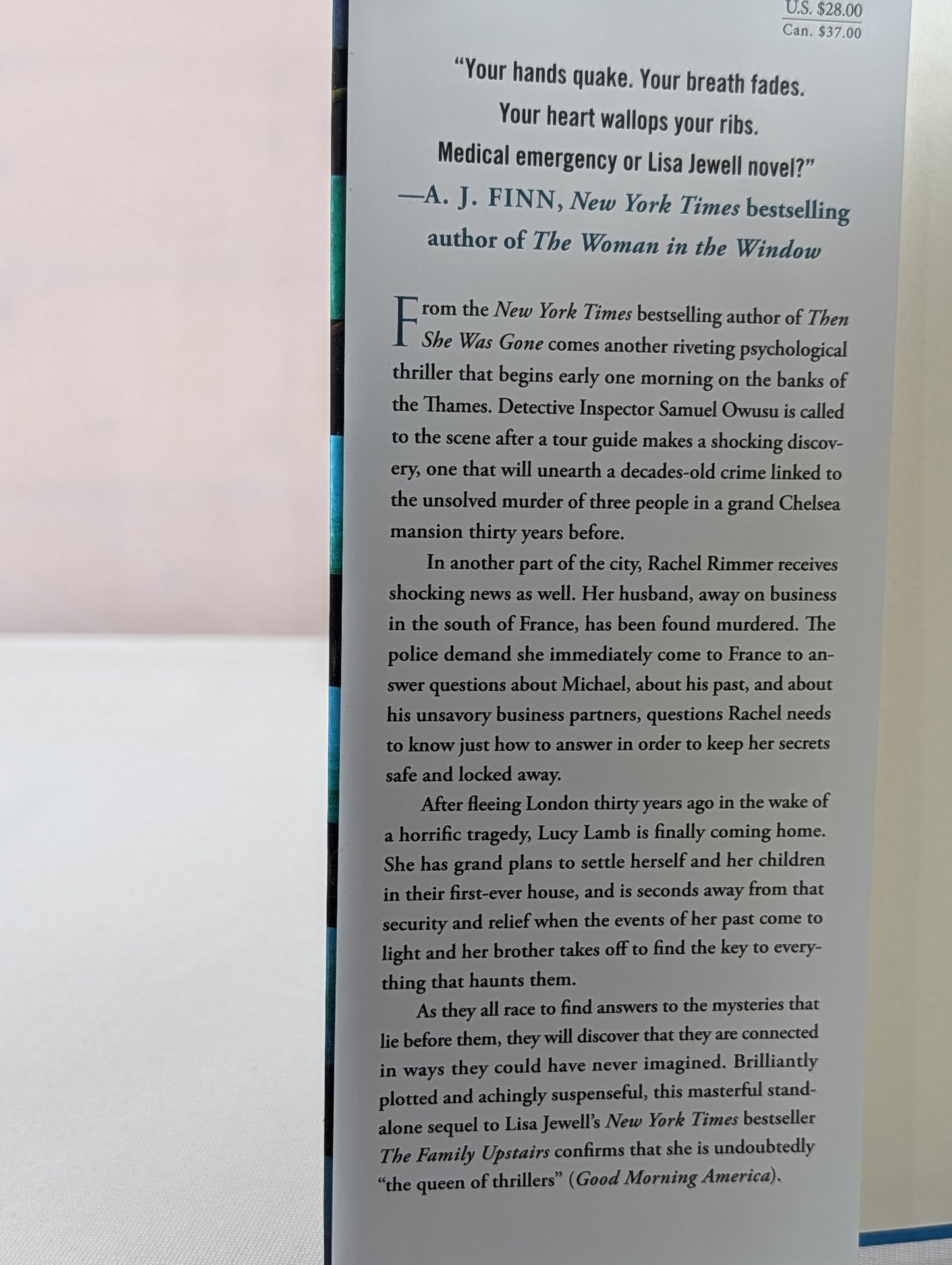 The Family Remains: A Novel by Lisa Jewell