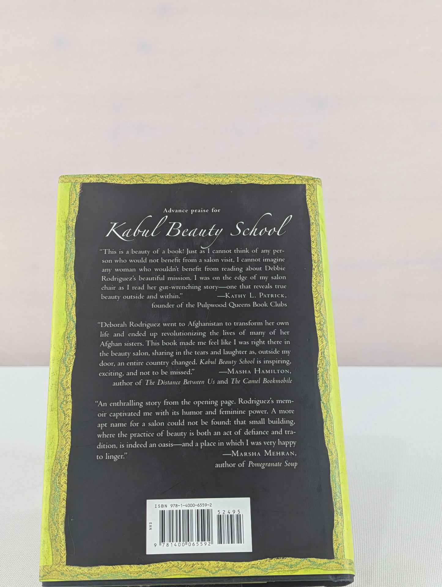 Kabul Beauty School: An American Woman Goes Behind the Veil by Deborah Rodriguez, Kristin Ohlson
