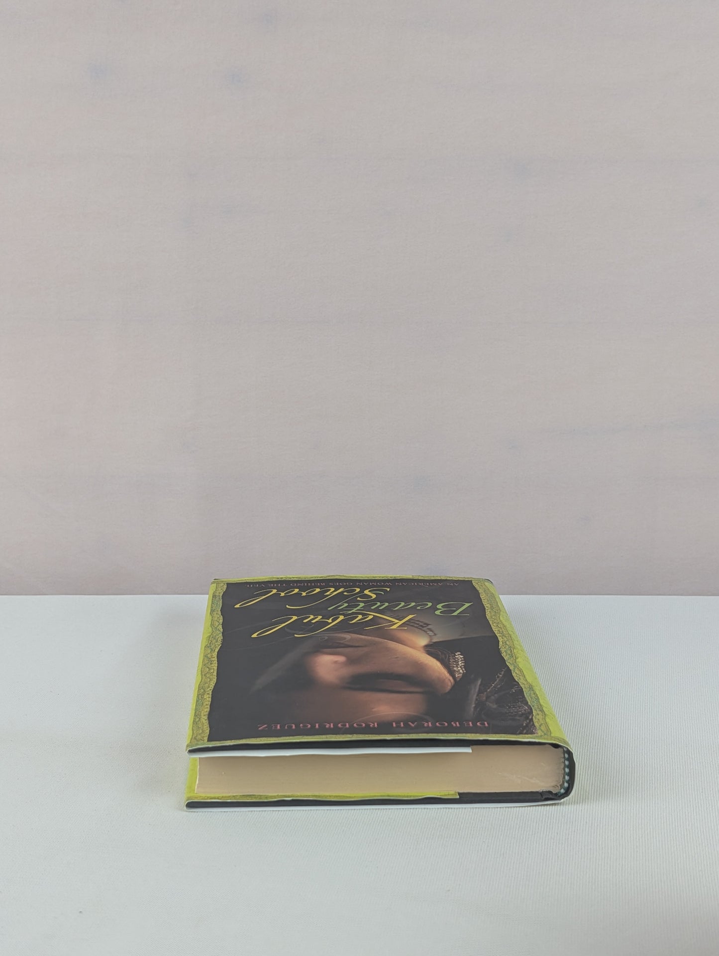 Kabul Beauty School: An American Woman Goes Behind the Veil by Deborah Rodriguez, Kristin Ohlson