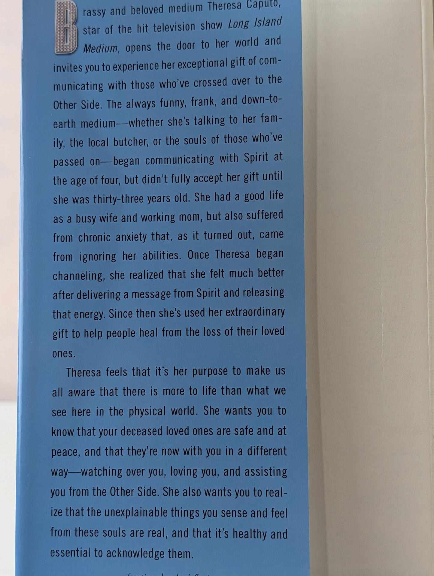 There's More to Life Than This: Healing Messages, Remarkable Stories, and Insight About the Other Side from the Long Island Medium by Theresa Caputo