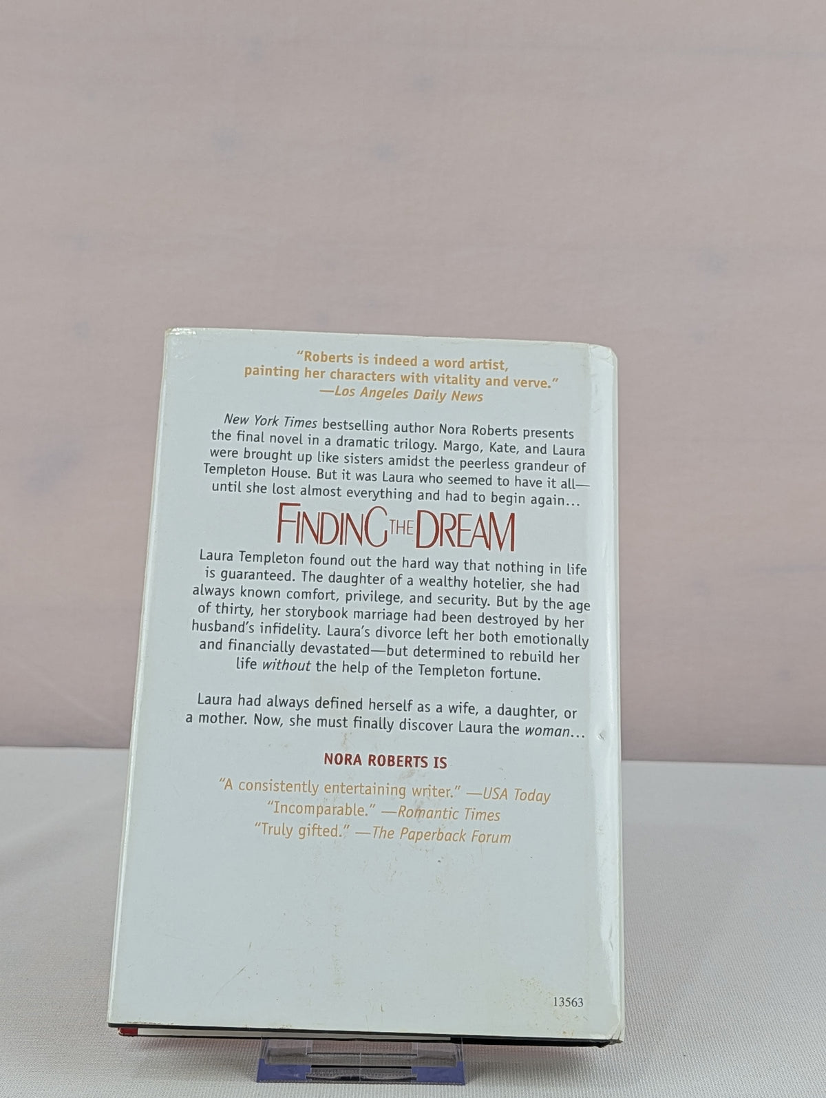 Finding the Dream by Nora Roberts