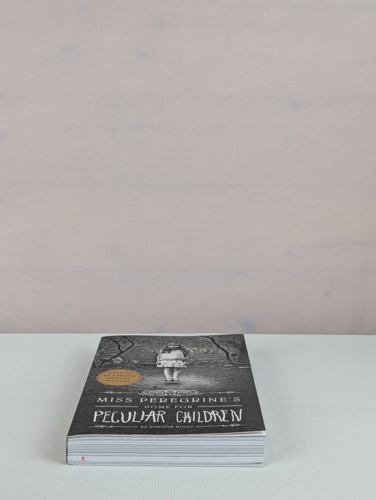 Miss Peregrine's Home for Peculiar Children (Miss Peregrine's Peculiar Children) by Ransom Riggs