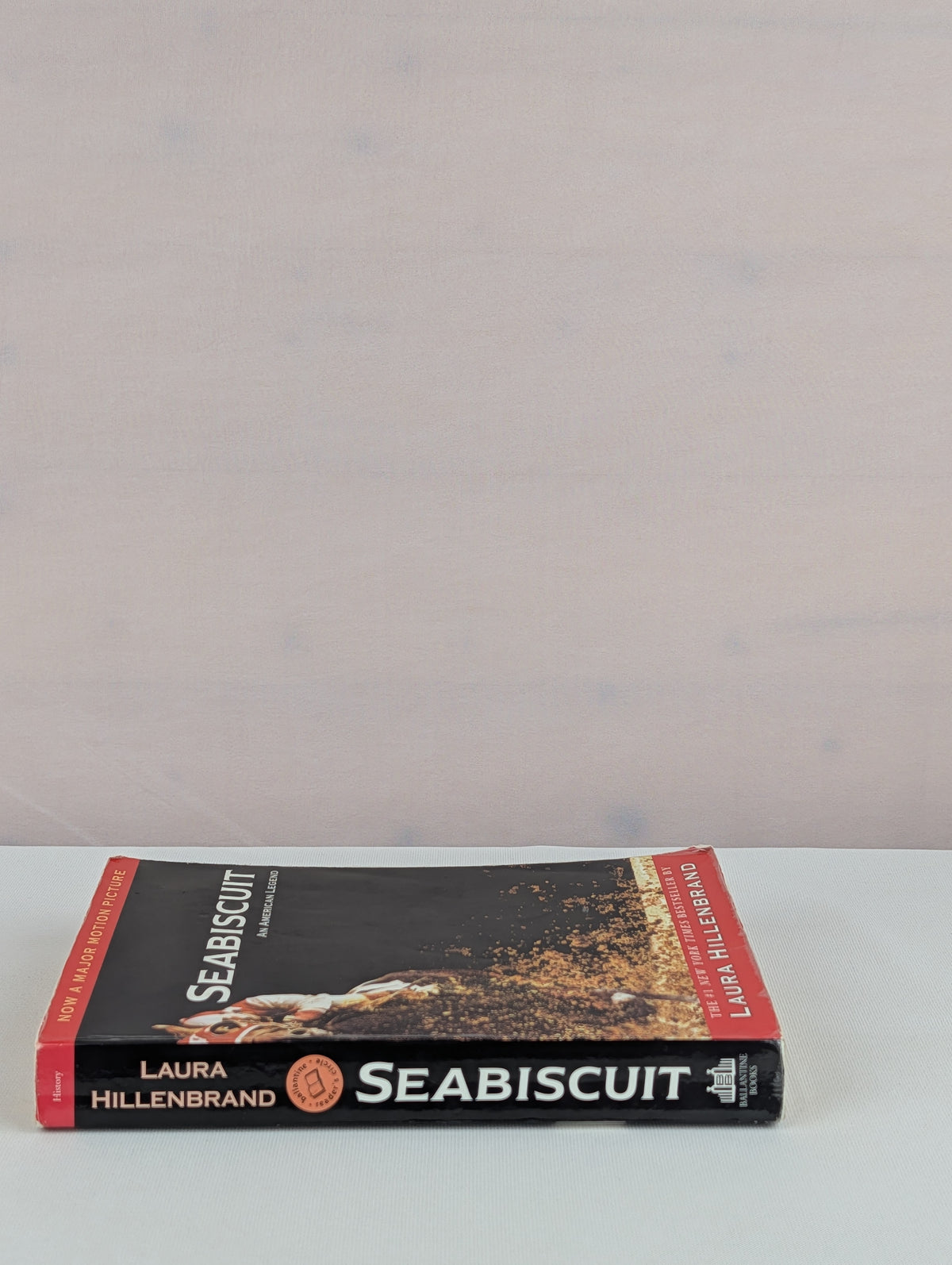 Seabiscuit: An American Legend (Ballantine Reader's Circle) by Laura Hillenbrand