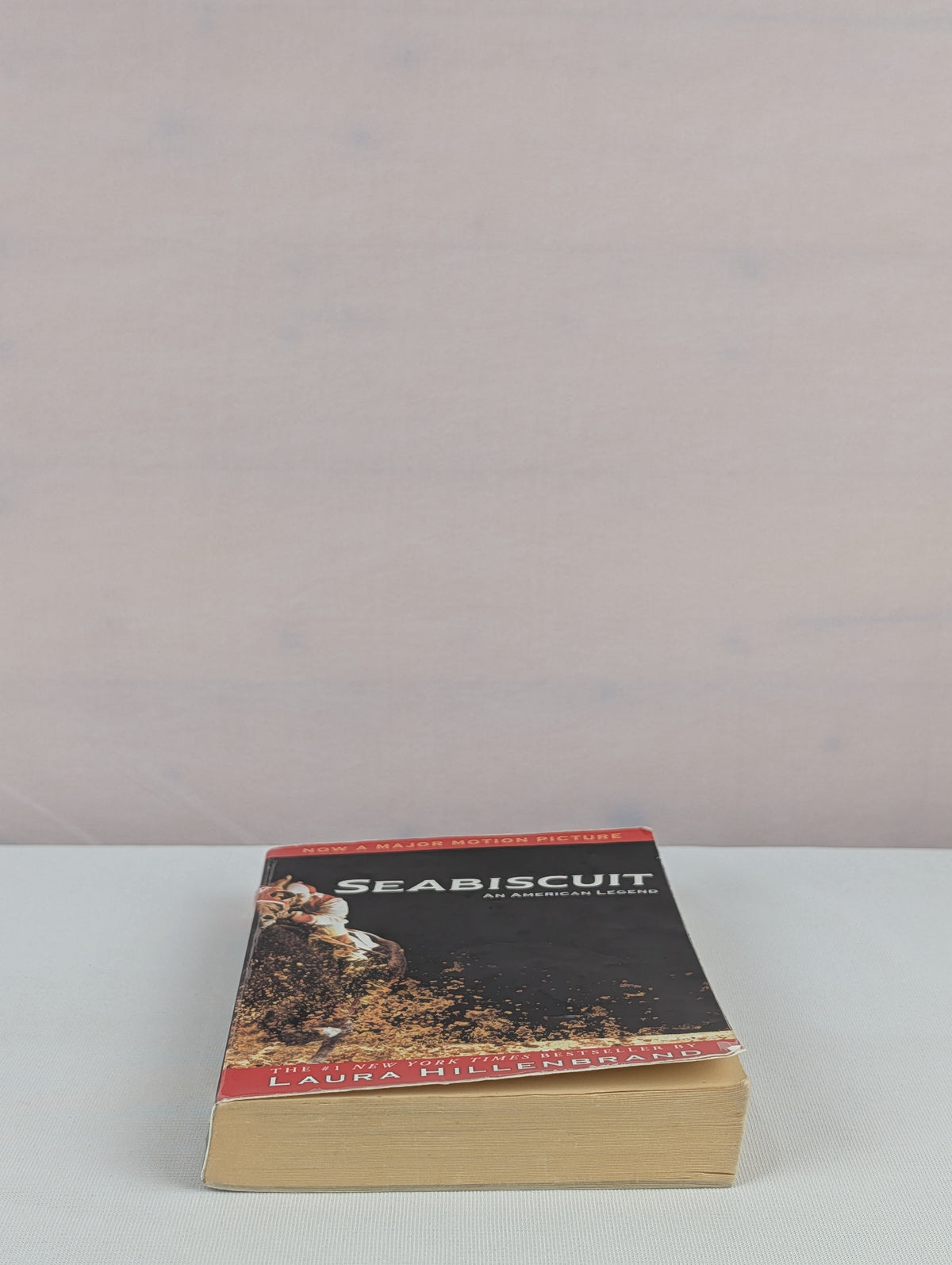 Seabiscuit: An American Legend (Ballantine Reader's Circle) by Laura Hillenbrand
