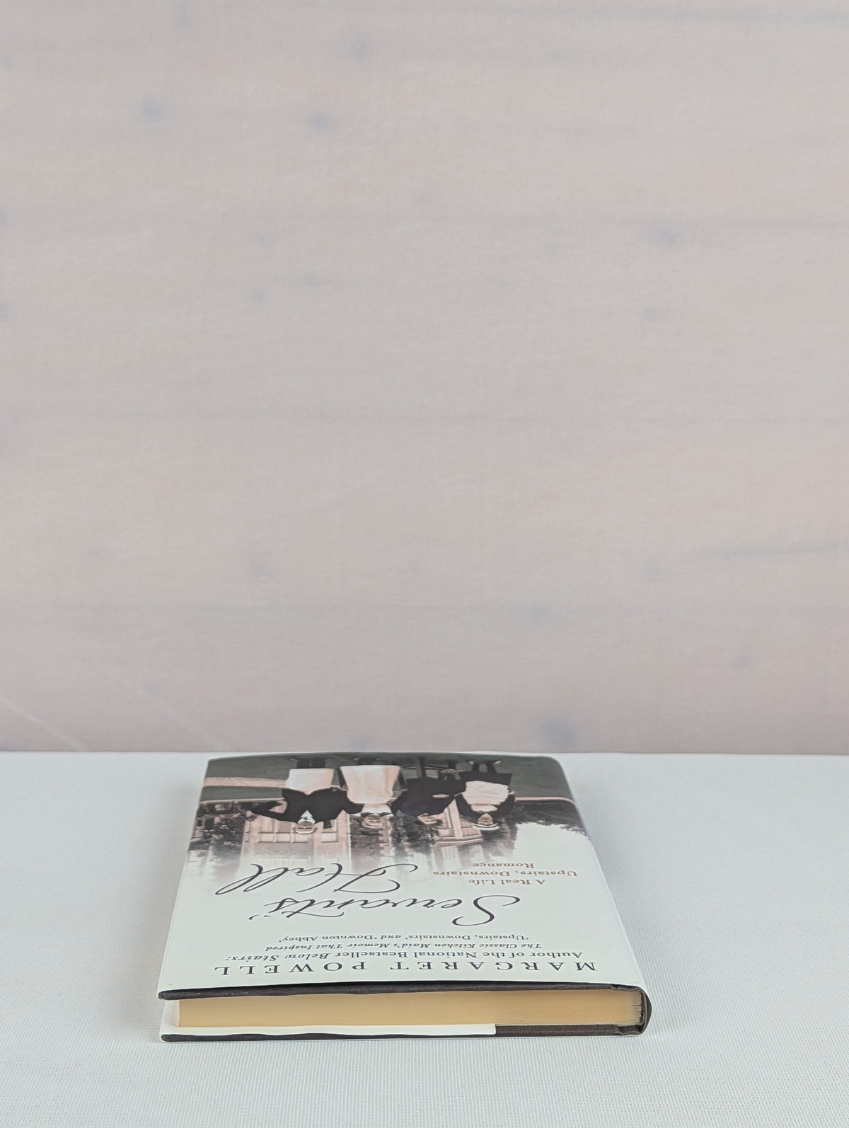 Servants' Hall: A Real Life Upstairs, Downstairs Romance (Below Stairs) by Margaret Powell