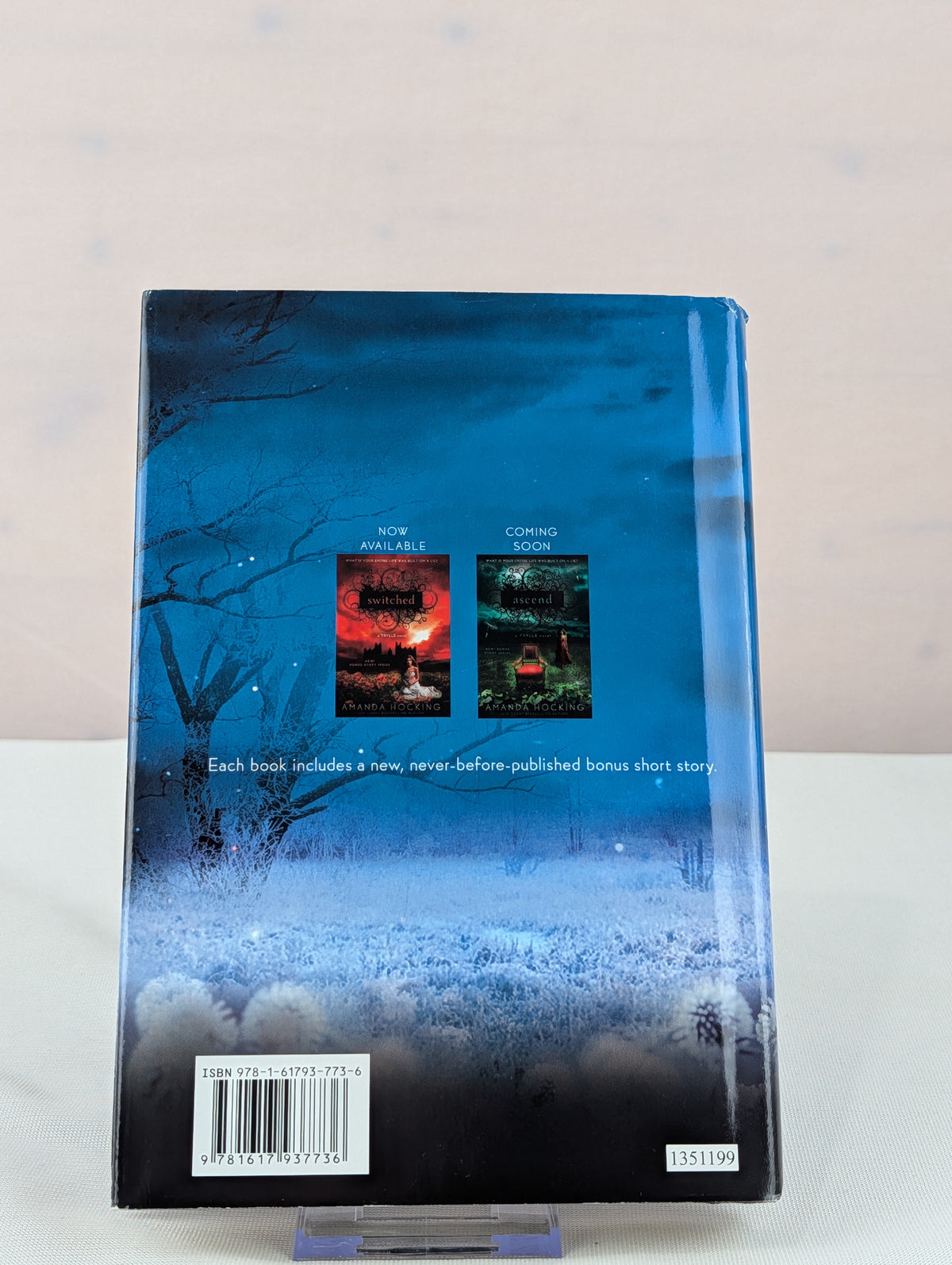 Torn: A Trylle Novel by Amanda Hocking