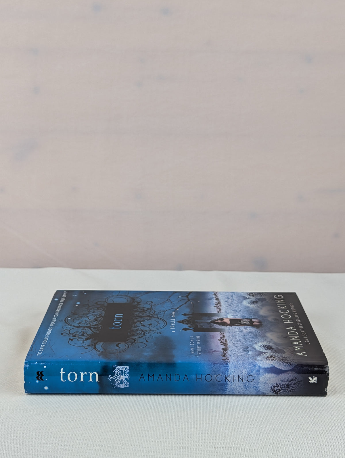 Torn: A Trylle Novel by Amanda Hocking