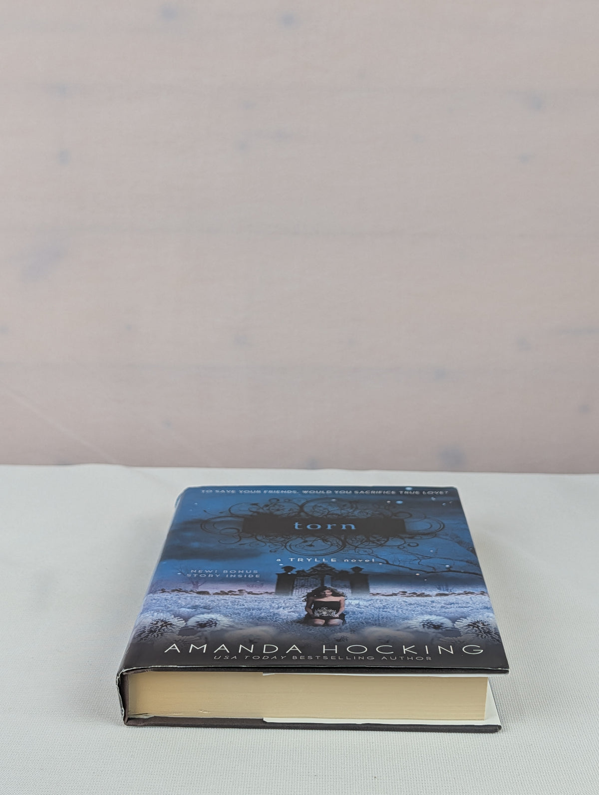 Torn: A Trylle Novel by Amanda Hocking