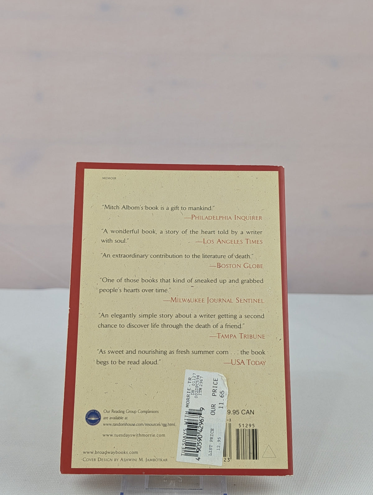 Tuesdays with Morrie: An Old Man, a Young Man, and Life's Greatest Lesson, 25th Anniversary Edition by Mitch Albom
