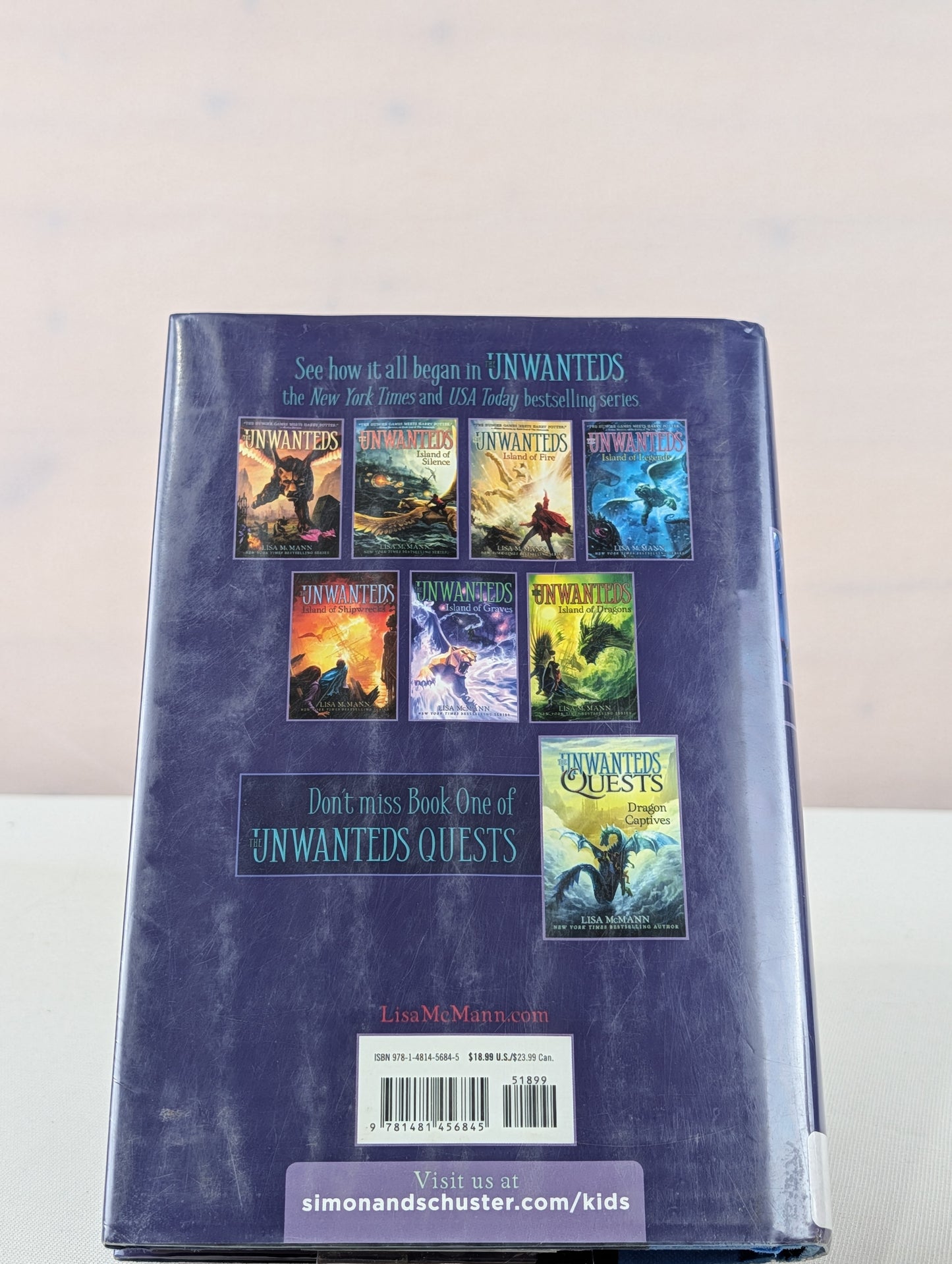 Dragon Bones (The Unwanteds Quests) by Lisa McMann