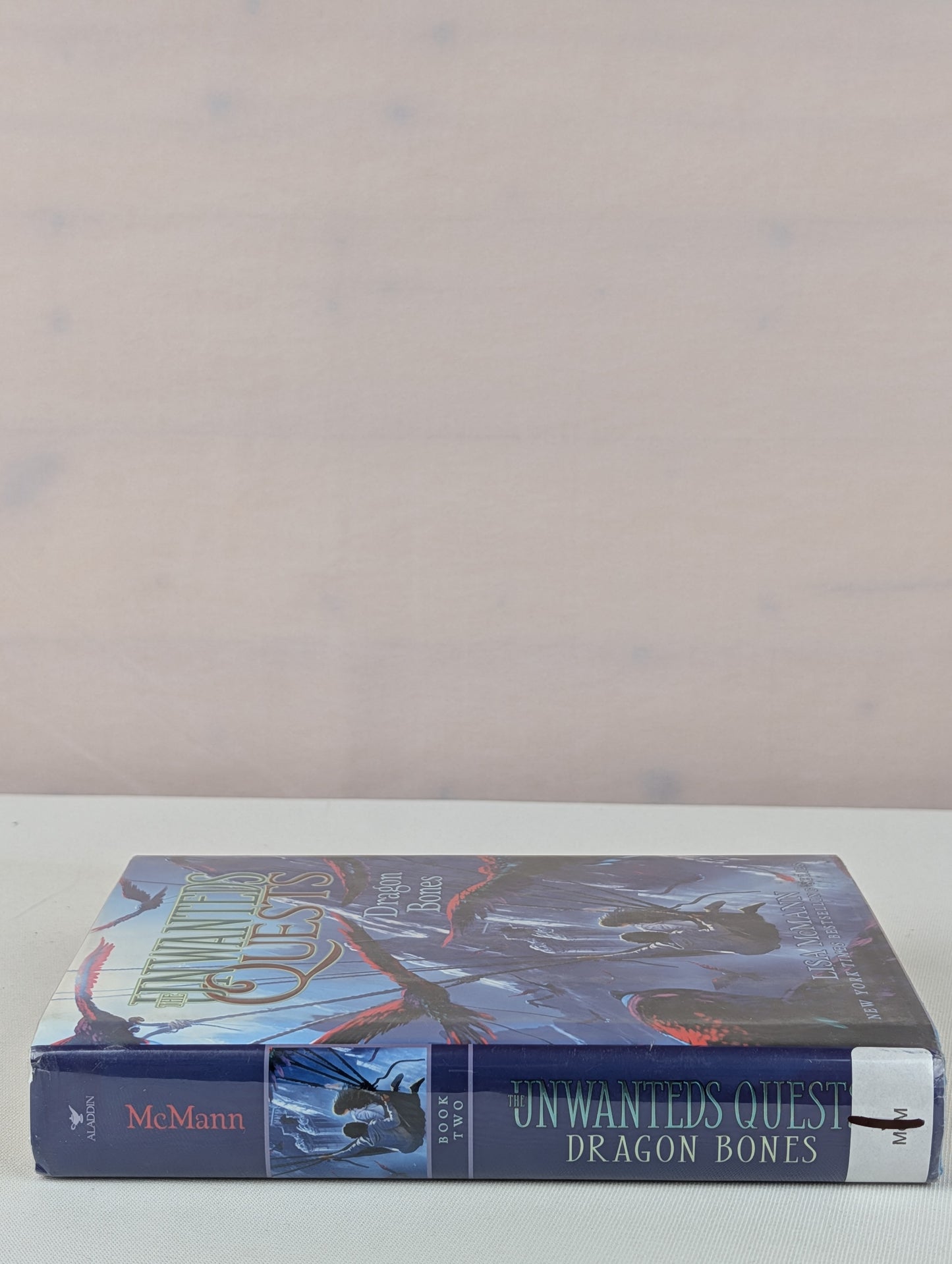 Dragon Bones (The Unwanteds Quests) by Lisa McMann