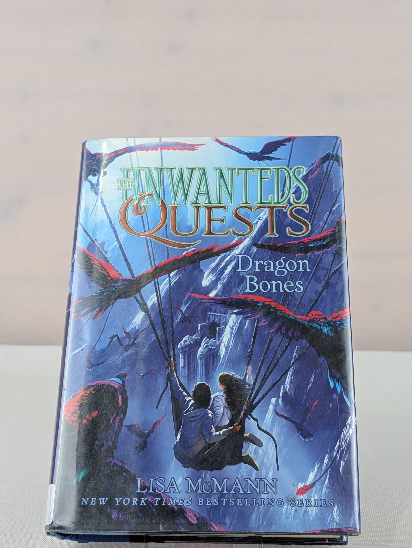 Dragon Bones (The Unwanteds Quests) by Lisa McMann